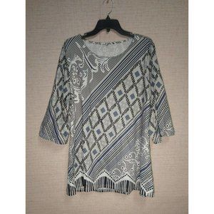 White geometric floral Plus size Blouse Size 2X